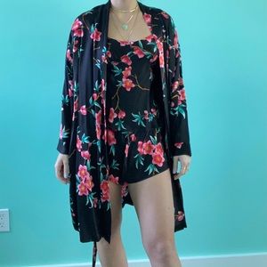 Vintage Victoria’s Secret robe/kimono